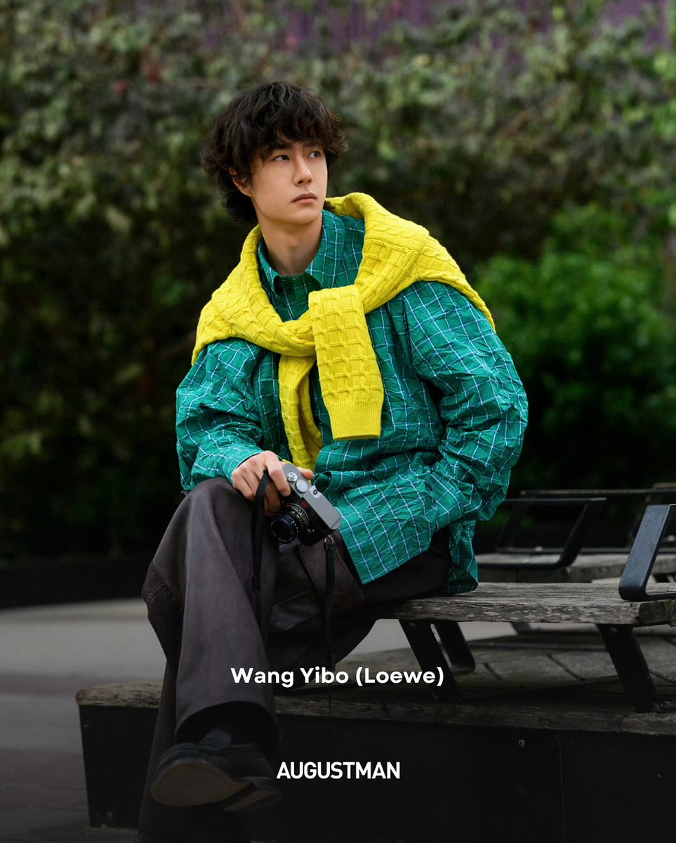 AUGUSTMAN Magazine

"Celebs taking a spotlight at the Paris Fashion Week SS26 - Wang Yibo"

YIBO LOEWE FASHION WEEK
#WangYibo_PFW #LoeweSS26 #PFW #WangYibo #WangYiboxLoewe