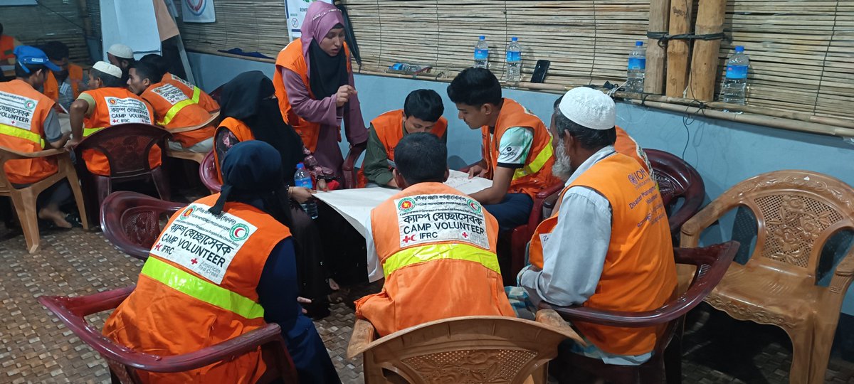 arafin_karim's tweet image. Proactive engagement of @BDRCS1 #CPP since 2018 in #Coxsbazar #campsettlement🇧🇩 directed collective engagement to develop #refugee volunteers&apos; network who are leading #preparedness #anticipatoryaction &amp;amp; timely #response to #multidimensional crisis. 
#ResiliencePays
#DRRday
@ifrc