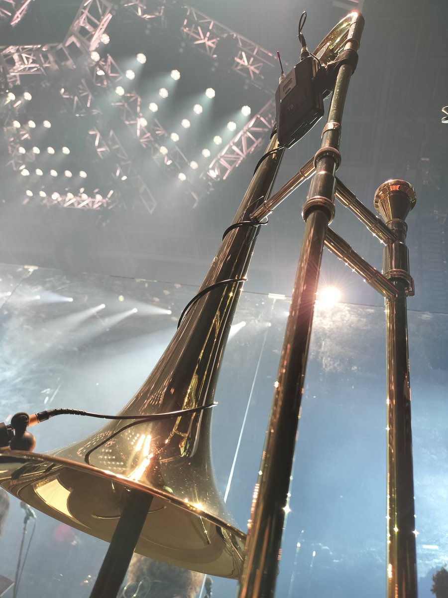 toshibones's tweet image. #髭男  #TOYOTAARENATOKYO 
こけら落とし公演らDay2 ！
ありがとうございました！🔥
達成感と名残惜しさがすんごいよ！
1音1音大切に、熱を込めて演奏しました！
サイド席とバック席がすごく近くてそっちばっか向いちゃった😘
みんな絡んでくれてありがとう🫂
また逢う日までみんな元気で！