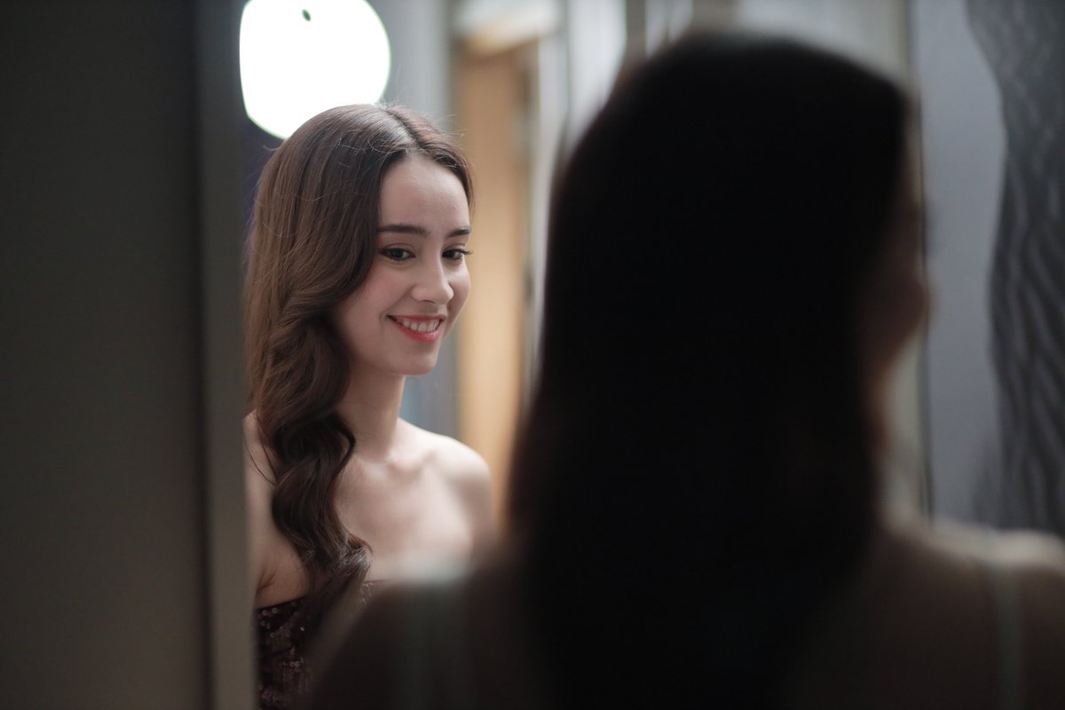 PoisonousLoveGL's tweet image. ยิ้มแบบนี้ คิดดีไม่ได้เลยลูกแพท

WHAT IS WRONG WITH ME
#พิษรักEP4