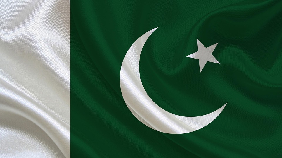 MarkhorAjk's tweet image. 🟥اس بات پر اتفاق ہونا چاہیے کہ آئندہ افغانستان میں قائم انتظامی ڈھانچے کو واضح اصطلاحی شناخت دی جائے:
🔺اس کو اب رسمی طور پر "طالبان حکومت" کہا جائے، اس کے سرکاری اداروں کو "طالبانی ادارے" اور مخصوص مقامات یا چوکیوں کو "طالبانی پوسٹس" کے طور پر نشانزد کیا جائے۔
🔺جو افراد،…