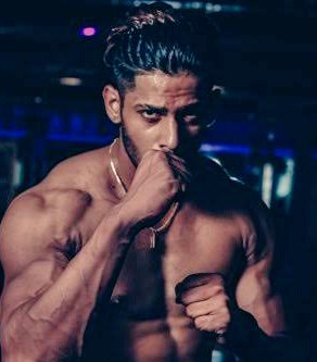 Im_AYAANBB13_'s tweet photo. BOOM

BASEER ALI FANS SMASHED 150K TWEETS FASTEST IN #BB19 

KYUN PADE HO CHAKKAR MEIN, KOI NAHI HAI TAKKAR MEIN! 🔥

@ColorsTV . @BiggBoss . #BaseerAli.  #BB19 

BB STOP SIDELINING BASEER https://t.co/BjsSHIQBrI