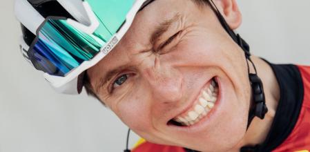 🚴‍♂️🌼☀️🍁Pogačar, el ciclista 3 estaciones
Un rival diferente para cada momento de la temporada

El esloveno es un corredor tres estaciones, que muta con el calendario y se adapta al rival de turno en cada momento de la temporada. 
⬇️