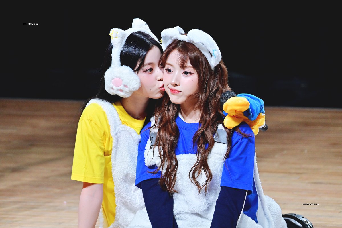 attackon526's tweet photo. 250525 팬싸인회

#엔믹스 #규진 #NMIXX #KYUJIN https://t.co/F7N5E3AUJD