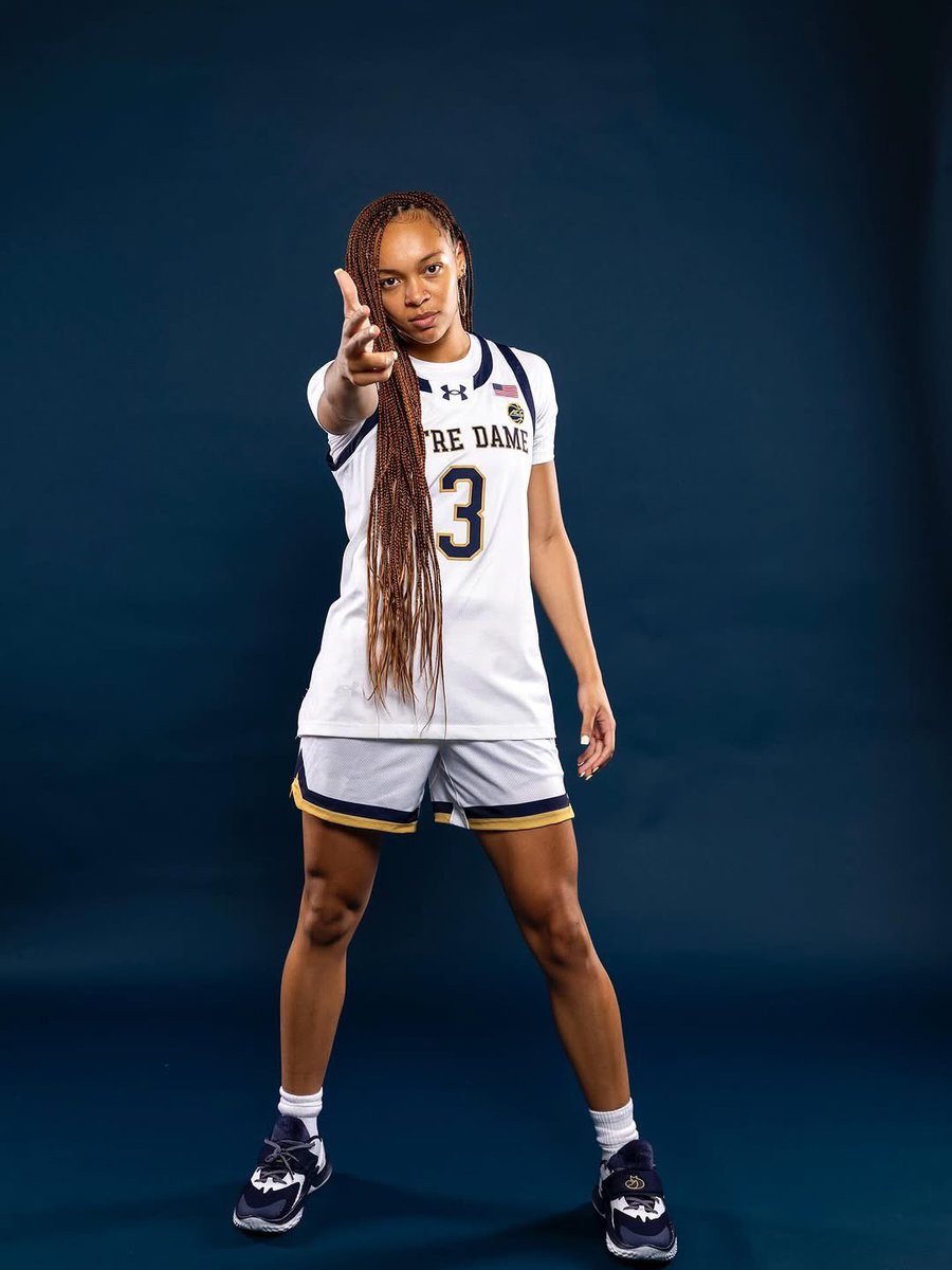GrandTheftDalgo's tweet image. Hannah Hidalgo plays basketball in 19 days