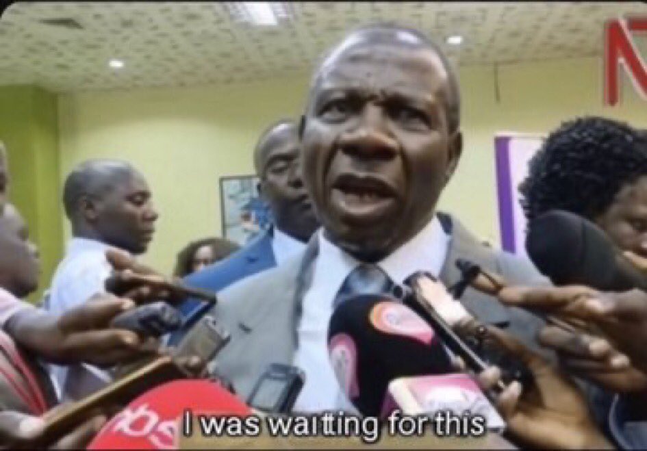 rexystev's tweet image. &quot;Boyfriend dozes off leaving the phone unlocked&quot;
Babe:👇