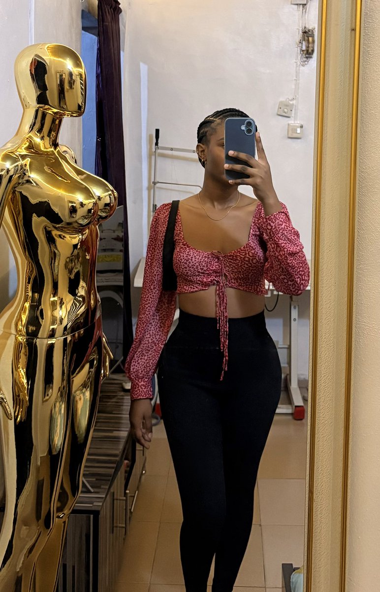 Oluwafunke 🌸 tweet media