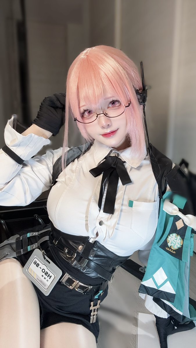 「対ホロウ6課副課長、月城です。よろしくお願いします。」
#zzzeroCosplay #Yanagi #ゼンゼロ #月城柳