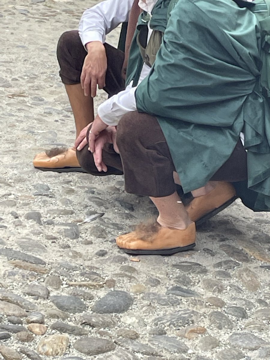 Was sagen wir zu Schuhfüßen?