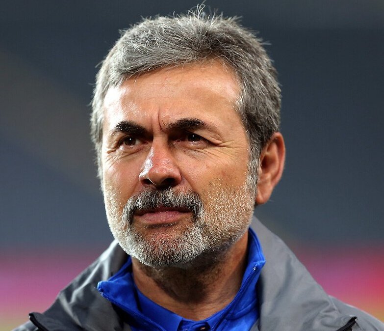 FFTVofficial's tweet photo. 🗣️Murat Aşık:

Aykut Kocaman'ın Fenerbahçe'yi bir kez daha çalıştırma hakkının olduğunu düşünüyorum. https://t.co/uBmXop3f4x