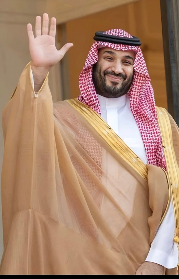 على محمد قولوا الحمدلله
حفظ الله قائدنا الفذ الشهم الكريم والوفي لدينه ووطنه وشعبه
#مساء_الخير_والسعاده