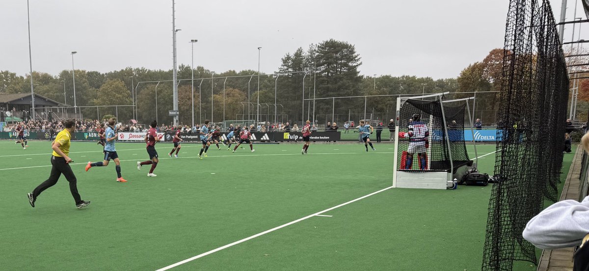 Bij <a href="/Larenmhc/">Laren / LMHC</a> - <a href="/HCKZ/">HCKZ</a>