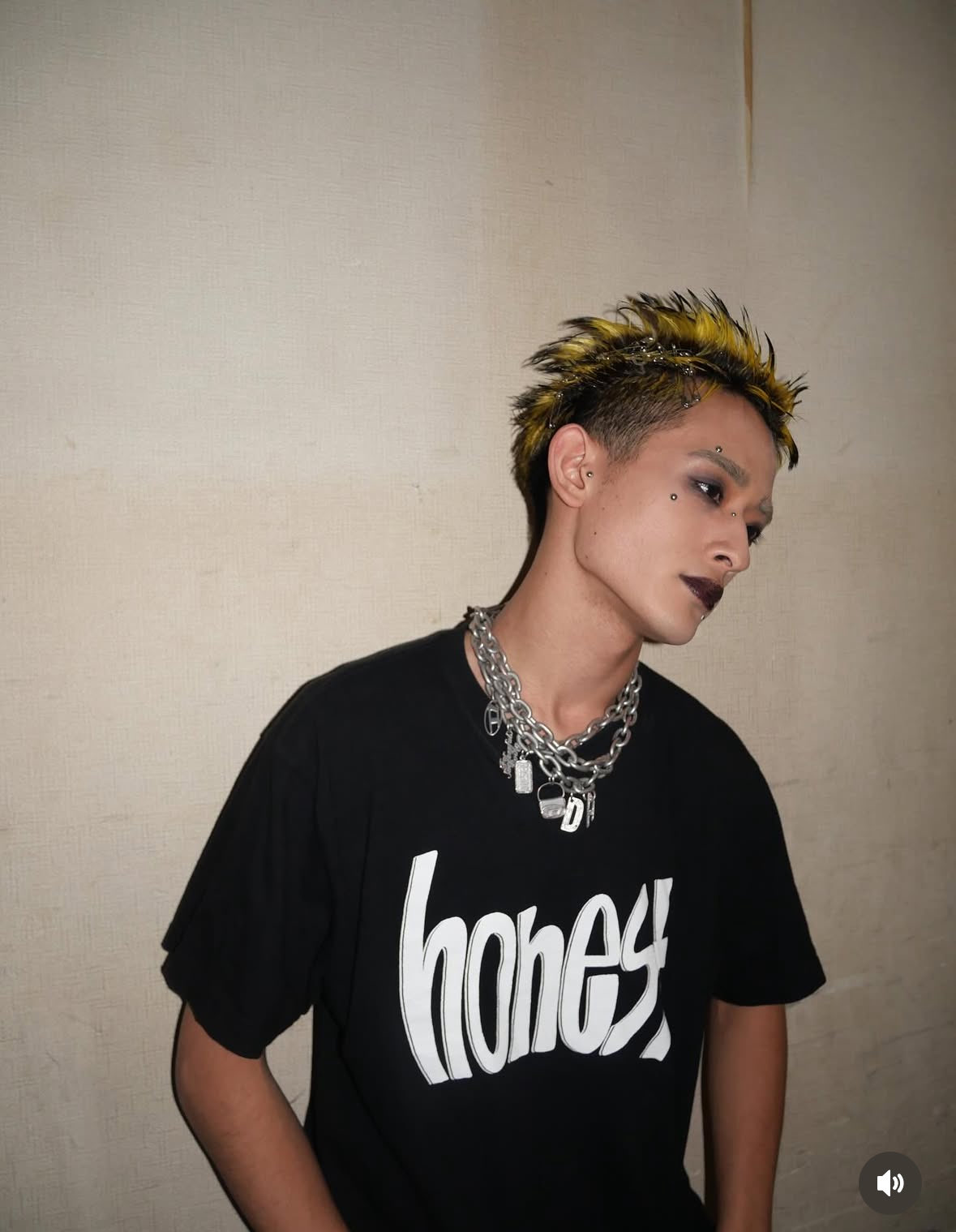 鈴木曉 - جست‌وجو / X