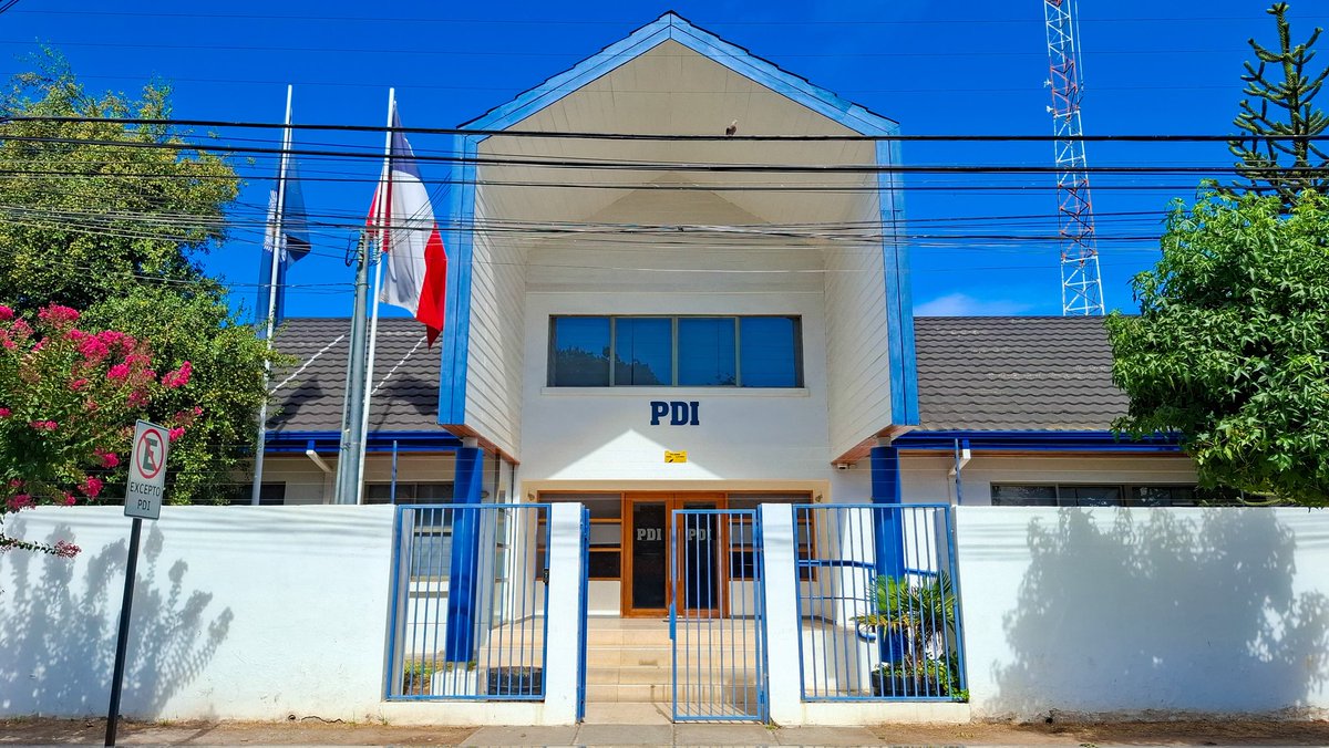 En la comuna de #SanFernando se encuentra el Complejo Policial donde puedes acercarte si fuiste víctima de algún delito.
📍Estamos ubicados en calle Olegario Lazo N° 496 San Fernando.