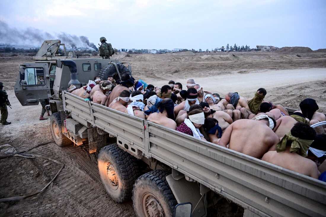 QudsNen's tweet image. According to the Asra Media Office, Israel is still placing obstacles that prevent the official announcement of the list of Palestinian detainees to be released as part of the exchange deal, including women and children kidnapped from Gaza. 

Despite having signed the deal with…
