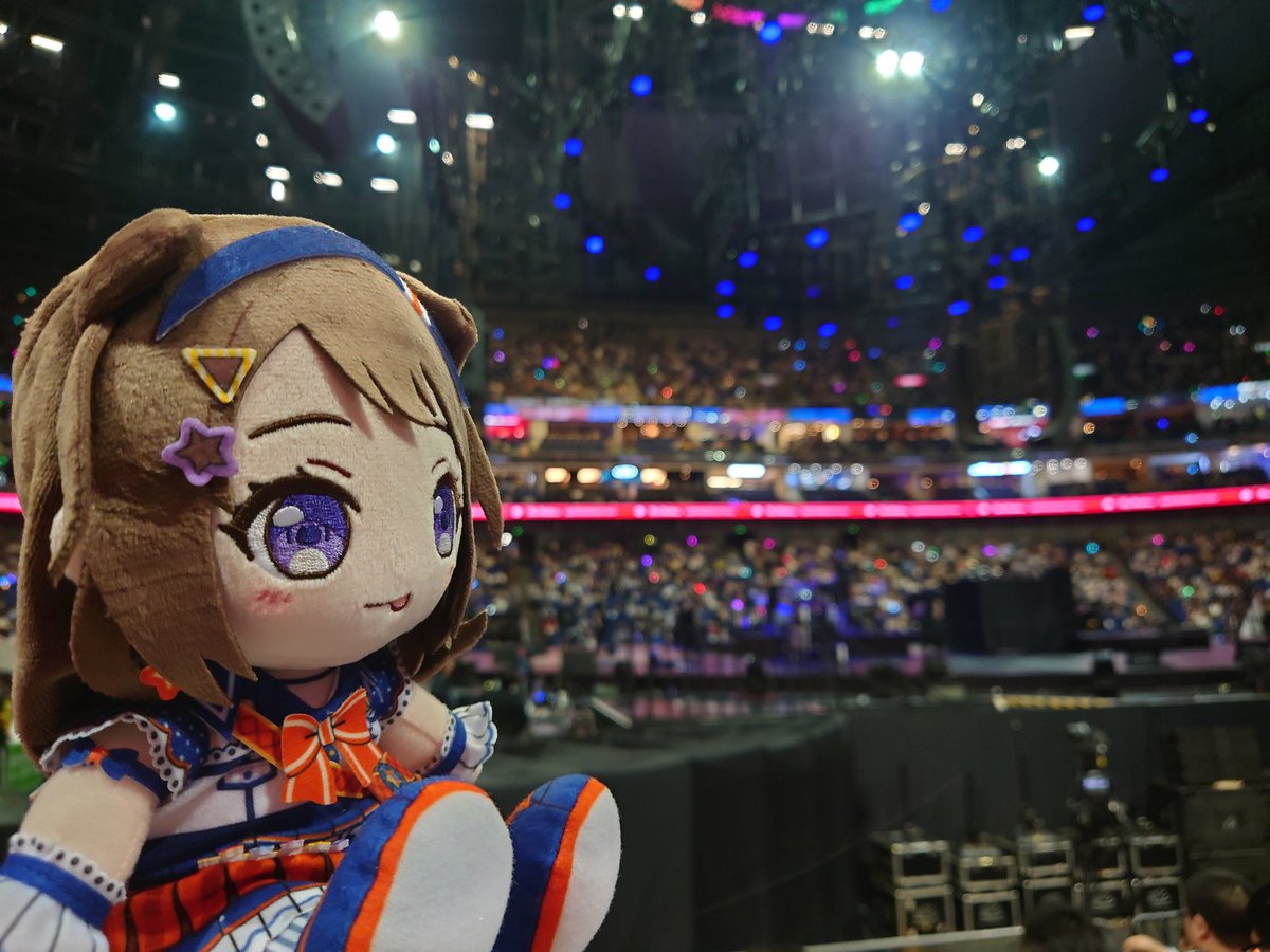 kanoTQ's tweet image. 二日間お疲れ様でした😊
✋(◉ ω ◉｀)また会おうね
#MyGO_AveMujica_Shanghai_Day1
5階スタンド
#MyGO_AveMujica_Shanghai_DAY2
2階スタンド
それぞれ違う景色が見られて、どちらもすごく楽しかった。
香澄、降臨✨※開演前に撮った
#MyGO #AveMujica #バンドリ