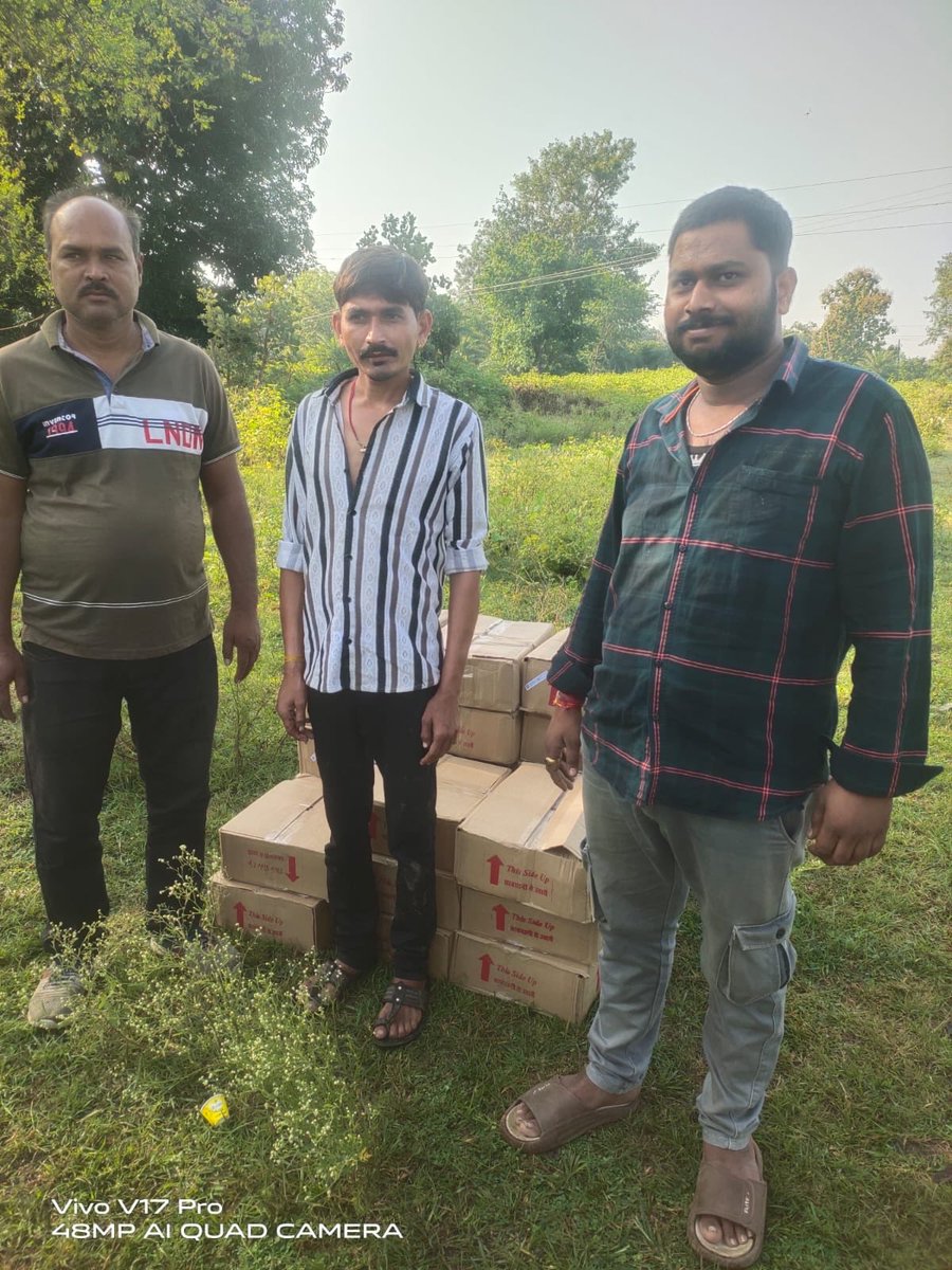 SPSagarmp's tweet image. 🚔 सानौधा पुलिस की बड़ी कार्रवाई!

काम्बिंग गश्त के दौरान 180 लीटर अवैध शराब सहित एक तस्कर गिरफ्तार 🍾
टाटा ZEST कार MP04TB 1968 जप्त 🚗
कुल जप्ती मूल्य ₹4.19 लाख

#SagarPolice #WarOnLiquor #MPPolice #ActionAgainstCrime