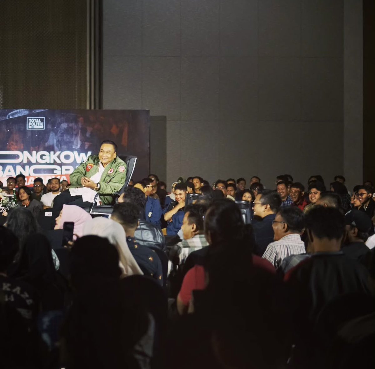 KakekHalal's tweet photo. Jangan pernah mengkhianati orang yang telah berbuat baik kepadamu. Dikau sakiti orang baik, apalagi orang itu pernah menolongmu, maka hidupmu akan penuh dengan masalah.
#BambangPacul https://t.co/4ri7MZUrtp