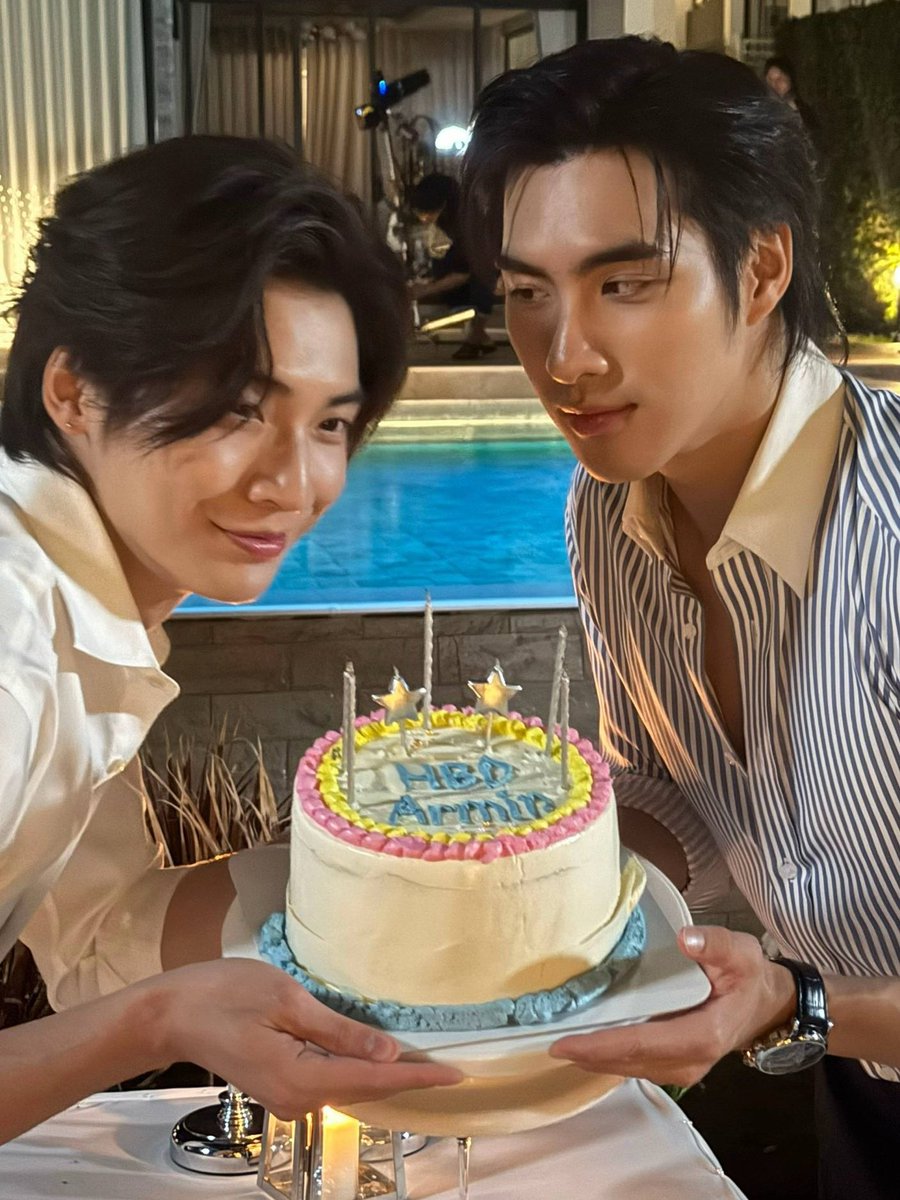 ponatsmile's tweet image. i'll just sit in the corner and cry...
#ResetToLoveAgain
#ResetTheSeries
#peterpanzz_w #pondponlawit