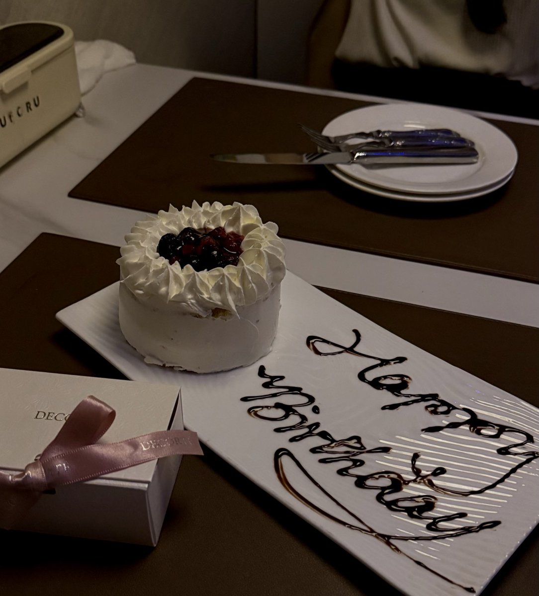 こんちゃんがお祝いしてくれた♥️
ほんとにだいすきだよ〜( ; ; )