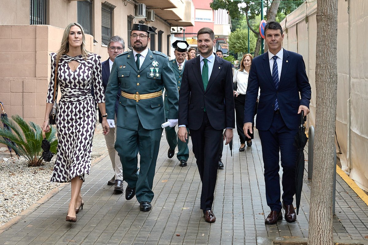 Orgullo de lo que somos.
En nuestra diversidad y nuestra pluralidad está nuestra fortaleza.
Un país con memoria y con futuro.
Un país donde las grandes cosas las hacemos y conseguimos juntos. Porque compartimos un proyecto de país que merece la pena.

Perseveremos en la