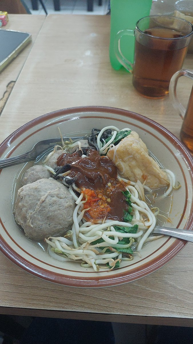 Meishoku's tweet photo. Hade goreng ku baso https://t.co/Mj858zvnAa