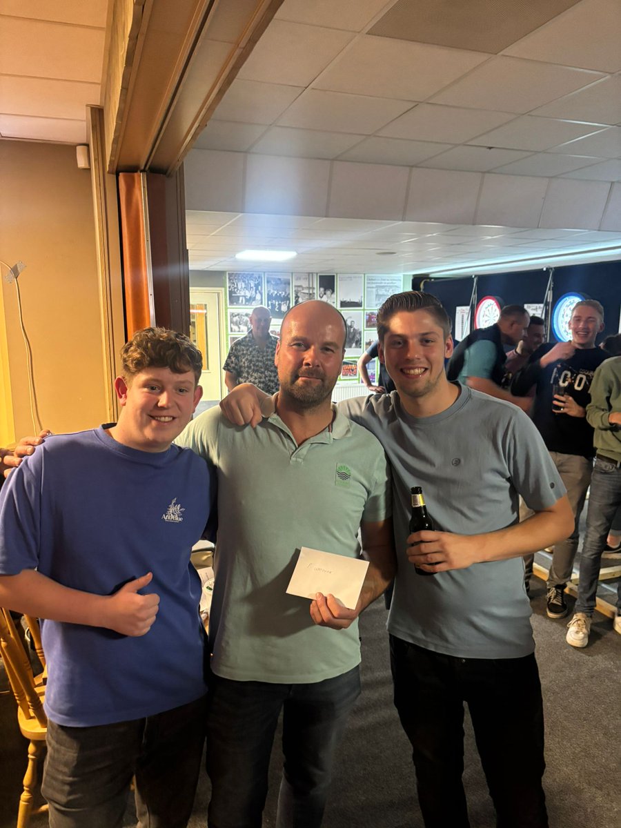 Koppeldarttoernooi v.v. Emst zaterdag 4/10/2024 groot succes !!; Thijs Albertus en Gido Huiskamp grote winnaars !! Zie: vvemst.nl/1/6231/koppeld…