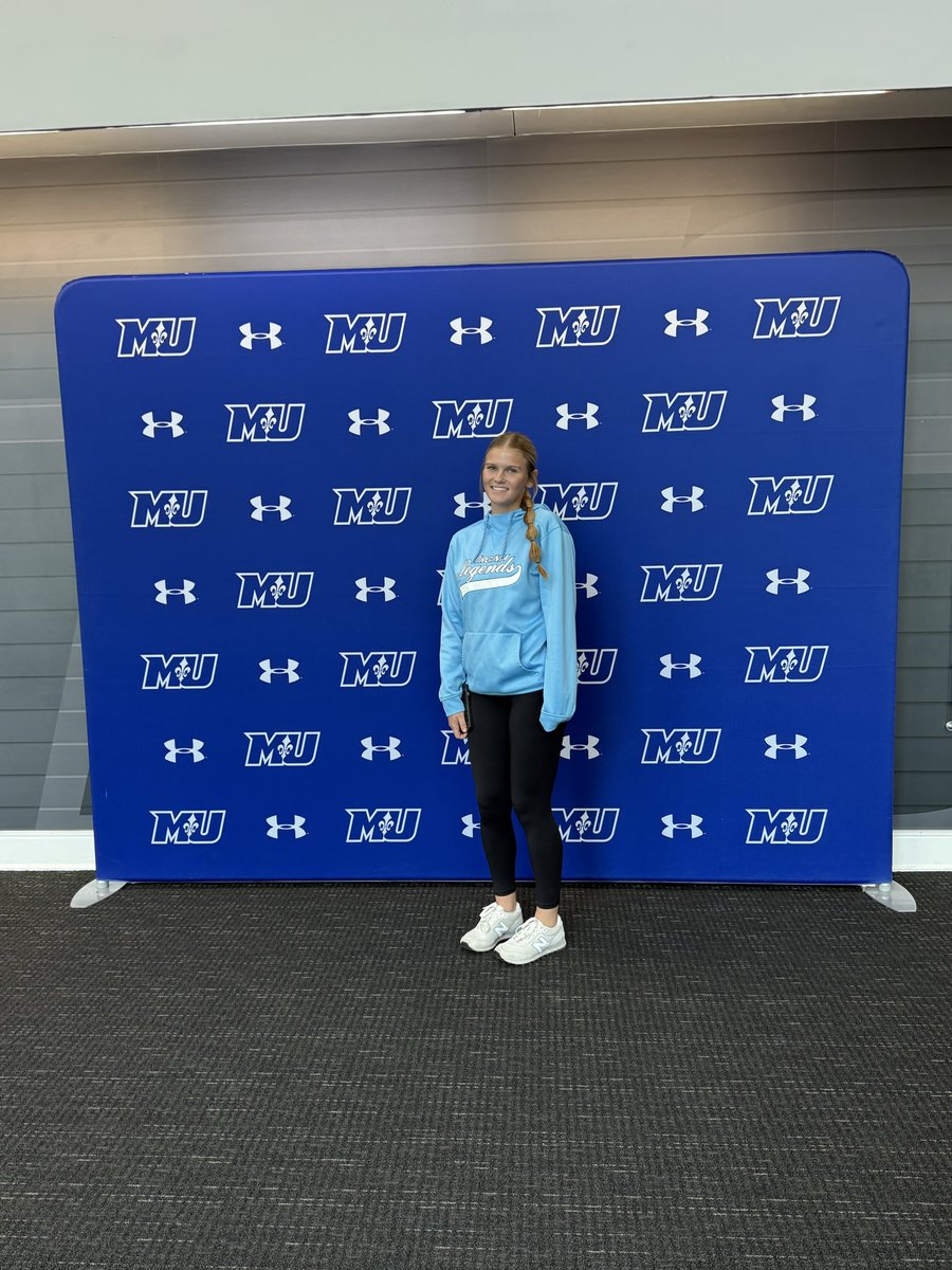 Thank you <a href="/LeighWinstead8/">Leigh Murray Winstead</a> and <a href="/MarymountSball/">Marymount Softball</a> for a great visit Friday!
<a href="/VALegends/">VA Legends Softball</a> <a href="/freitager/">🥎Heidi Freitager❤️</a>