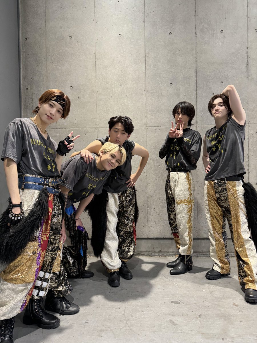 【 💫Concert 】

『 KEY TO LIT Arena Tour 2025 WAKE UP THE FOOL 』

本日にて福岡公演が終演しました🍜
2日間ありがとうございました🪩⭐️

次はいよいよラスト…‼︎
北海道にてお待ちしています🎪🃏🔥

#KEYTOLIT #KTL
#岩﨑大昇 #井上瑞稀 #中村嶺亜 #猪狩蒼弥 #佐々木大光