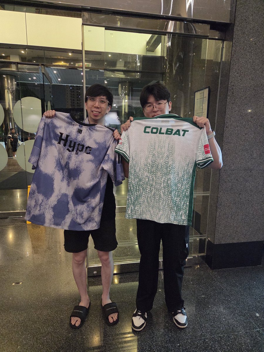 Change jersey with falconsGC head coach <a href="/IAmColbat/">Colbat</a> so happy greate team FalconsGC <a href="/TeamFalconsGG/">Team Falcons</a>