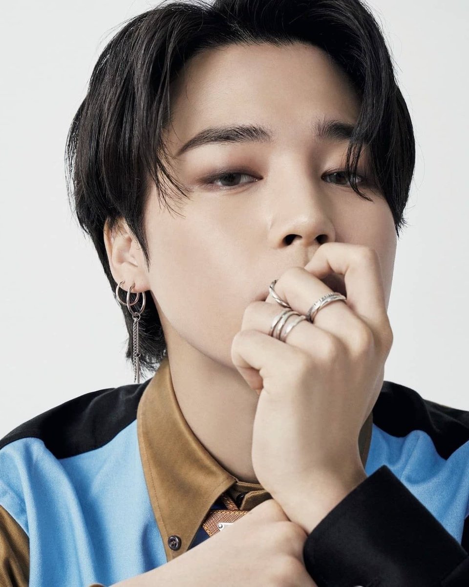 1 hour left for #JIMIN's birthday, let's hype the tags! ✨

#HappyJiminDay 
#OurMuseJimin
#30YearsofLove
#HeartwarmingJimtober
#1013Miracle
#ItBoyBirthday
#HeavenlyVoiceJimin
#StagelconJimin
#CutieSexyLovelyJimin
#GoodHumanJimin
#ProudofOurArtistJimin
#WithJiminTillTheEnd