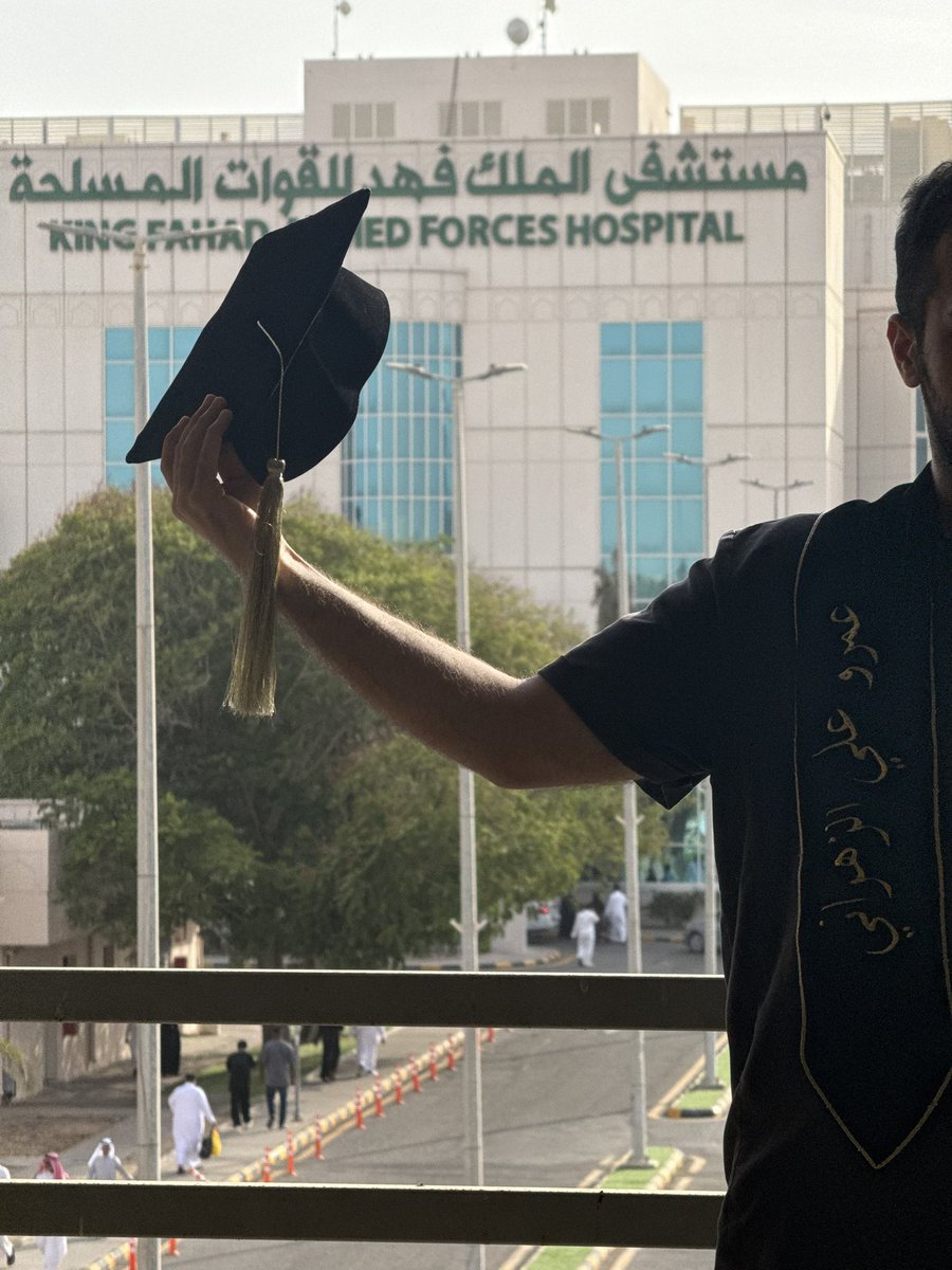 عـــــمرو tweet media