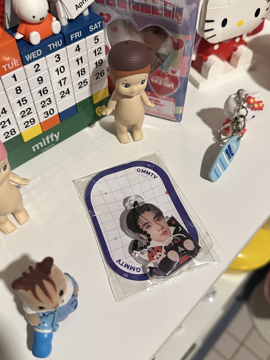 happymarkᐧ༚̮ᐧ tweet media