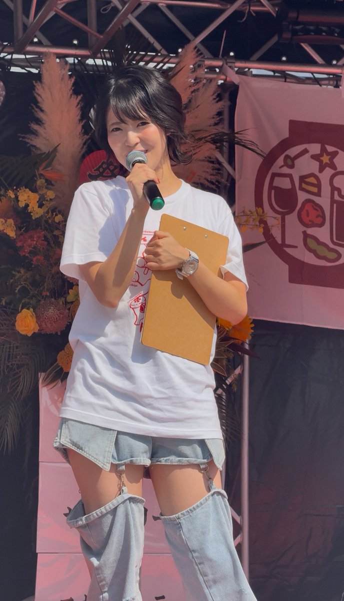 あーちゃん専用 ♥️🤎♥️ MUSIC FAIR アイナちゃんからみんなに配ってた