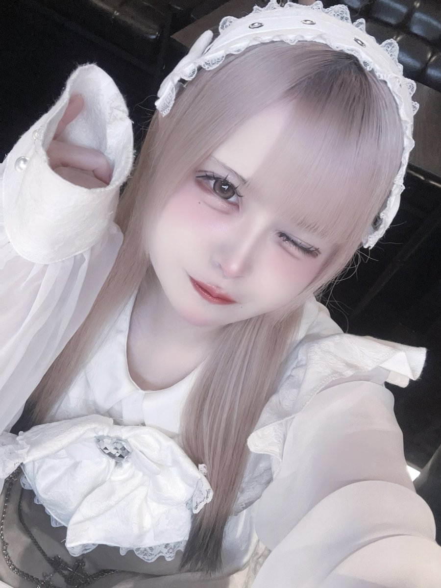 こあ tweet media