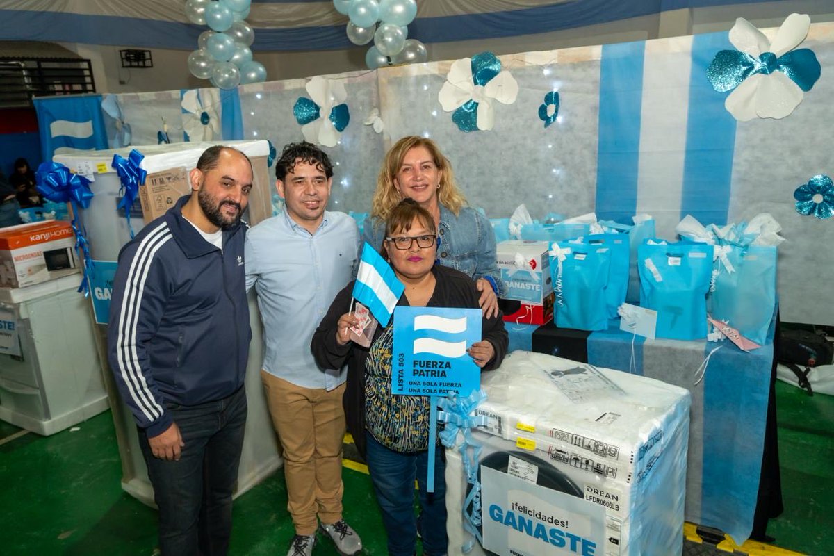 🎉 Bingo del Día de la Madre 💐
 ¡Una hermosa tarde ! 

✨Organizado por <a href="/FuerzapatriaTdf/">fuerzapatriaTDF</a> fue un encuentro lleno de emociones, risas y momentos compartidos.

¡Gracias a todas por compartir con nosotros la pasamos muy lindo 🌸
Les comparto fotos son muchas pero me gusta ver tantas