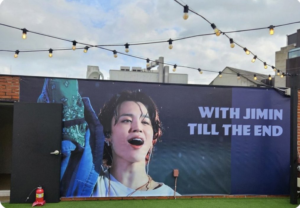 Promise20208's tweet photo. Celebro tu día porque tú un día salvaste la mía 10/13
Muchas gracias Jimin

#HappyJiminDay
@JiminLatinoFB https://t.co/eGrqR1iAyM