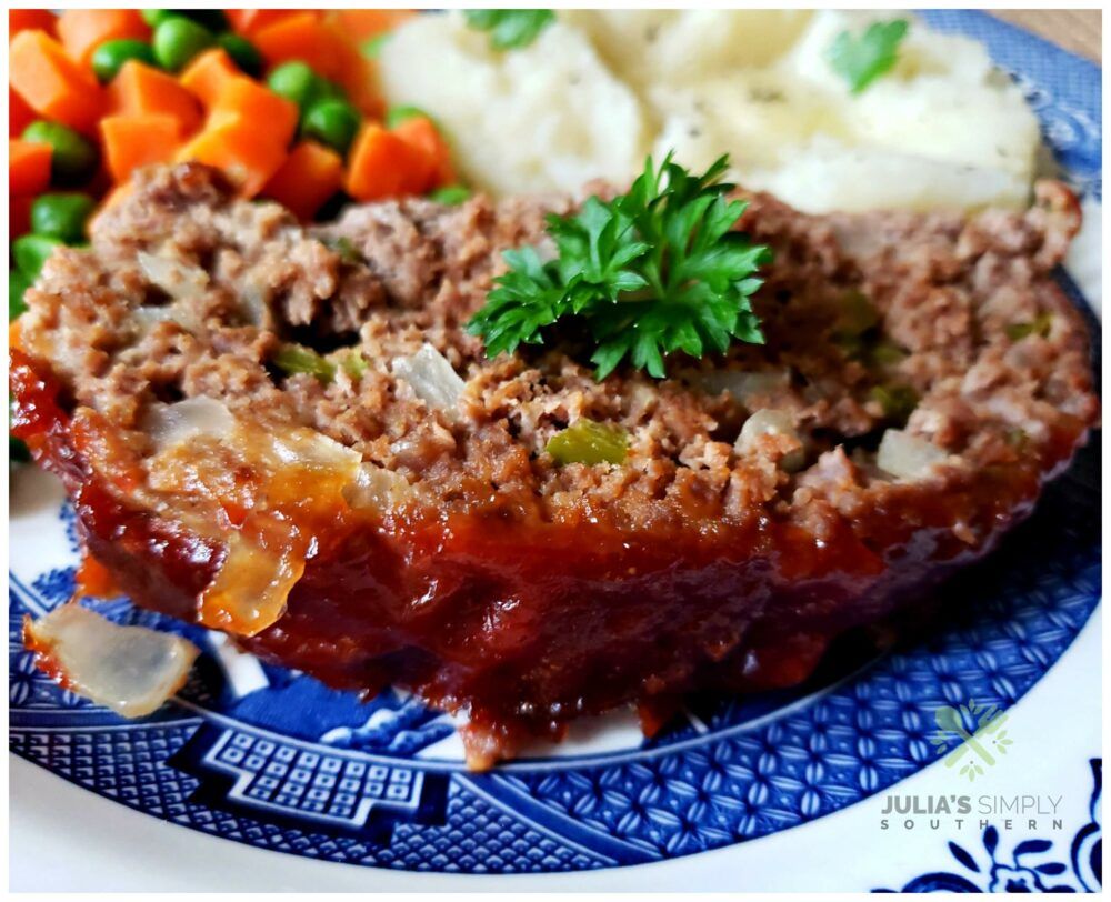🎉 Dinner just got a whole lot more comforting!
Perfectly seasoned, juicy, and topped with a tangy glaze, this meatloaf will have everyone asking for seconds! Serve it up with mashed potatoes and green beans for the ultimate Southern-style feast. 🥔🥬
⭐️ urls.grow.me/8mepjvXbM