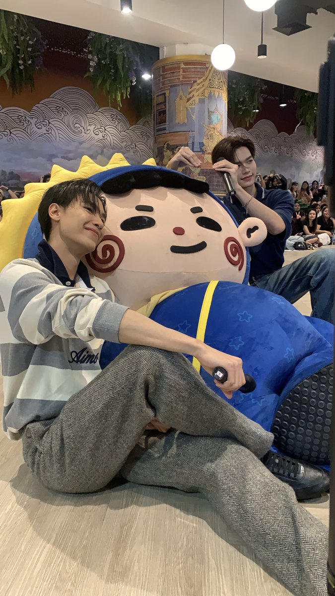 oncesatime's tweet image. โม่อิ่มพุง โม่โดนติดโบว์ 55555555555

JUNIORMARK FNV FANSIGN 
#GMMTVFANIVALxJuniorMark
