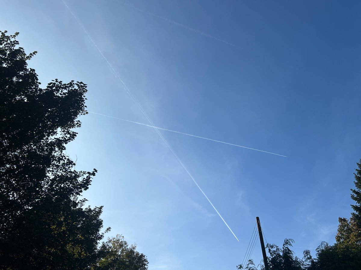 scam_demic's tweet image. More sky bastardry in Yorkshire.
#GeoEngineering
#Chemtrails
#weathermodification
#CrimesAgainstHumanity
#SkyBastards
#ClimateScam