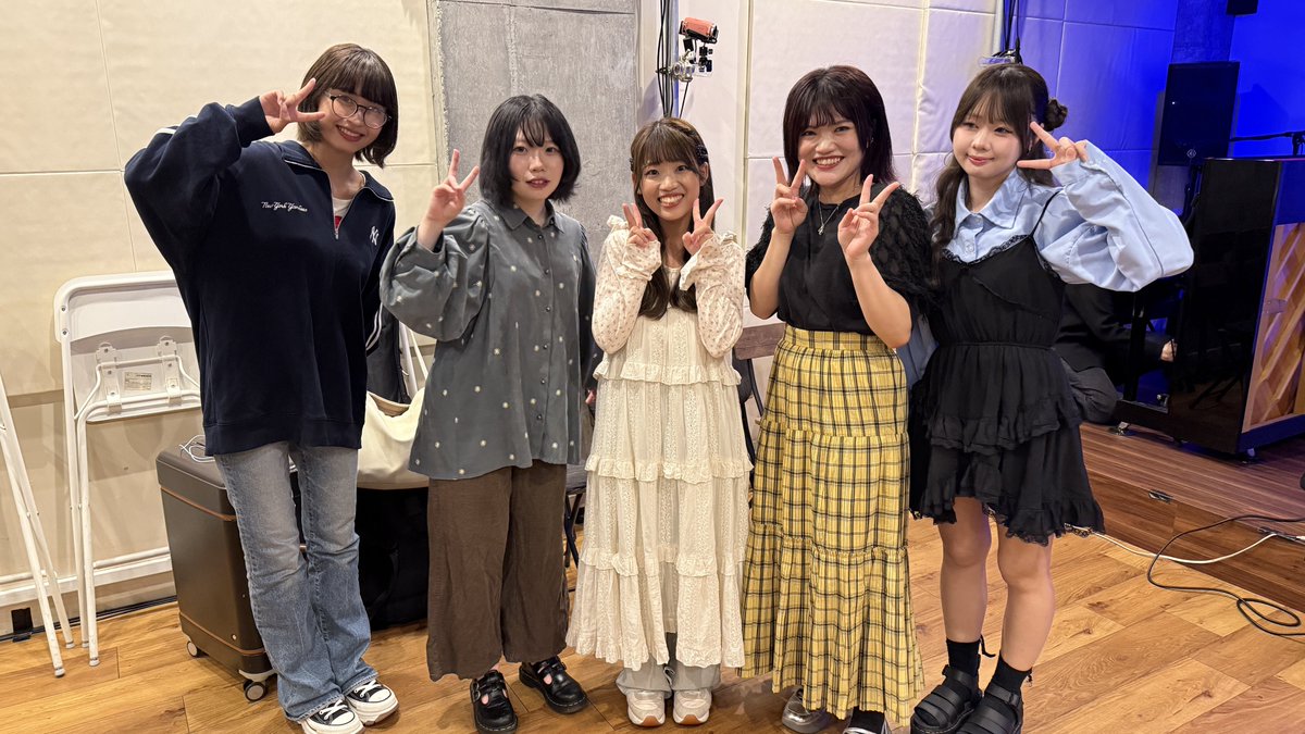 Norainu0123's tweet image. 今日は #DYCUBE での企画LIVEに
お越し頂きありがとうございました😭
皆さんの入場🎫代、配信🎫代は全額
出演者にお渡ししました
3/6のgee−geの他企画中です
またのお越しをお待ちしております

#くるみ。#湊ゆず @minato__yuzu
#Kyon #みの #梨奈
#かんのん #秋本あき #石坪日菜
#朱里乃 #田﨑あさひ