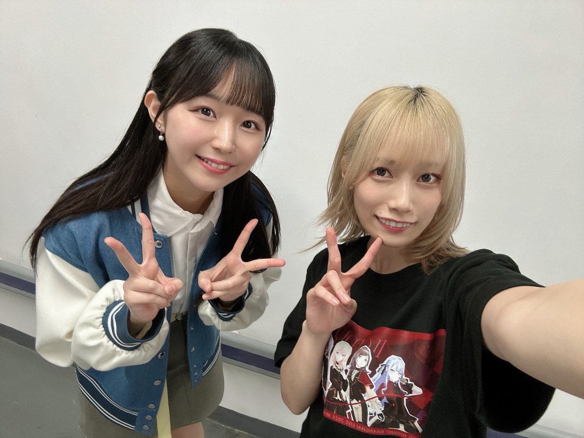 sasakirico's tweet image. 歌って伝わる気がするよね。
上手に言えないことも、
言葉以上に、気持ちが…！

燈ちゃん、また会おうね！

#MyGO #AveMujica
#MyGO_AveMujica_Shanghai_DAY2
