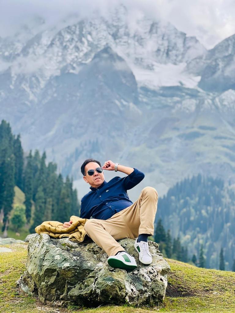 andrewsimons51's tweet photo. Mesmerized by the beauty of Kashmir Valley. https://t.co/3qQ4a5W80D