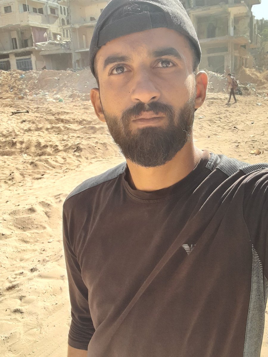 bashar_kh98's tweet image. We shiver in the cold amidst the rubble, without a wall, without a blanket...
We await the warmth that comes from your hearts.

Your donation is life, and your participation is hope.

#Gaza
gofund.me/1c935ecc