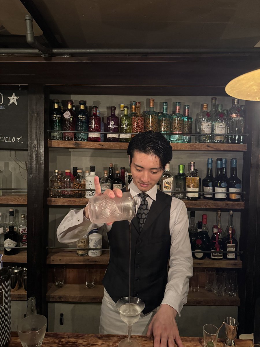 global_grocery's tweet photo. 三軒茶屋Cielo 21周年おめでとうございます。
#bareksten #バレクステン #martini #マティーニ https://t.co/u3fuMcdLjS