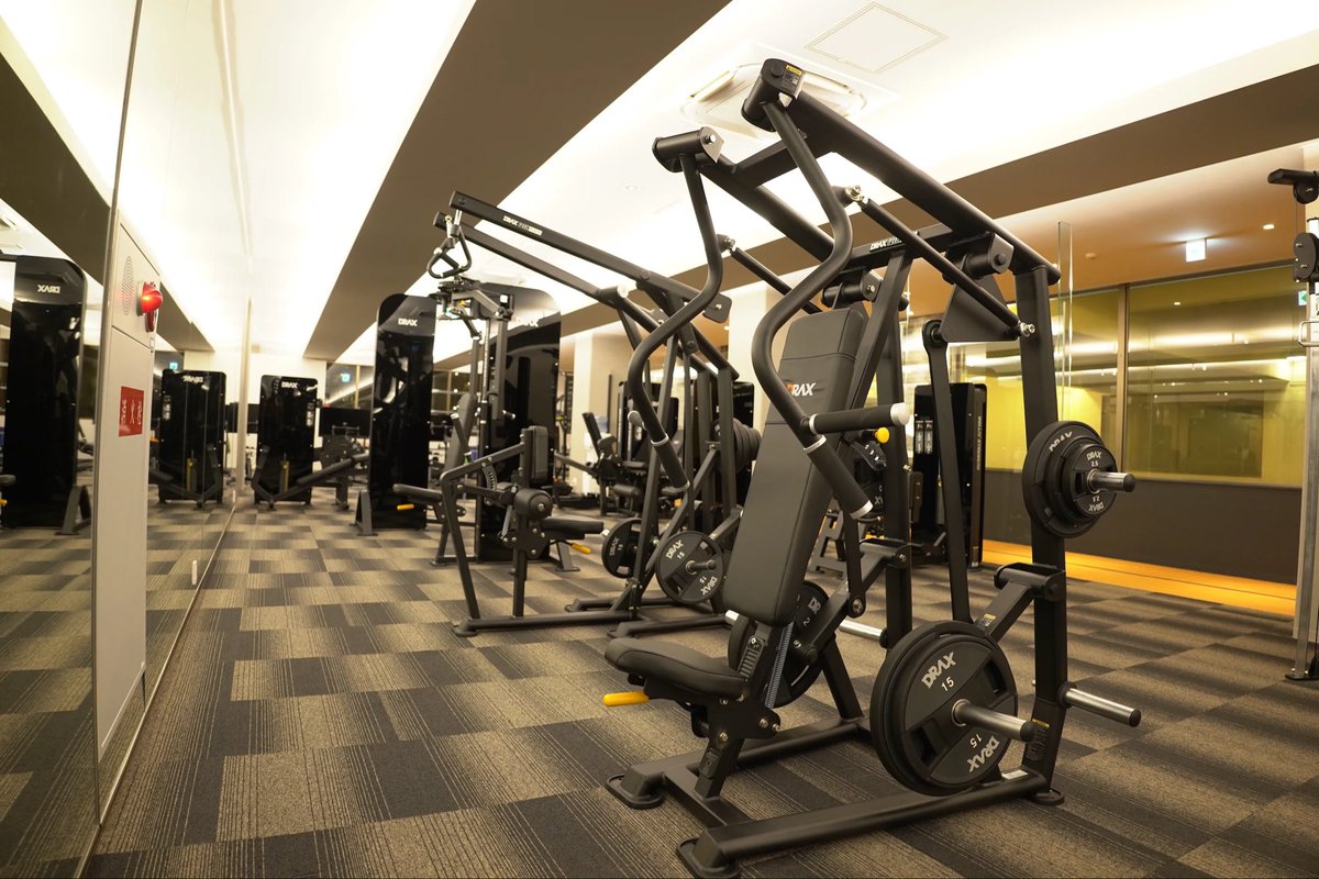 pitou_ant__'s tweet photo. 海外旅行、出張前.....暫くZwiftが出来なくなるそこの貴方へ
関空から1時間
大阪市の途中にあるここが最強です
大阪で1万円以内で一泊
880円で24時間使えます。
ついでに筋トレも出来る
朝食も付く
#ロードバイク
#Zwift
 
H.B.P HOTEL https://t.co/O1mC50GfbL https://t.co/vHrDke6EMV