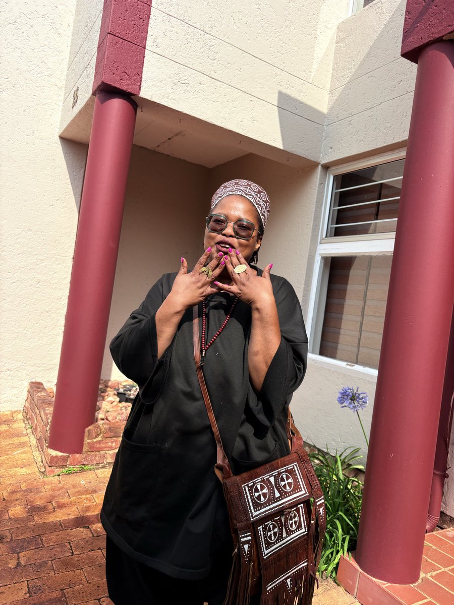 MadamAfrika's tweet photo. The love, the laughs, the catching up, gossiping about each other from here to the moon.
We are not alone eGautini. Singabantu, sinabantu.
#Tabasamu kidogo. Smile a little! https://t.co/dCNFq95TNm
