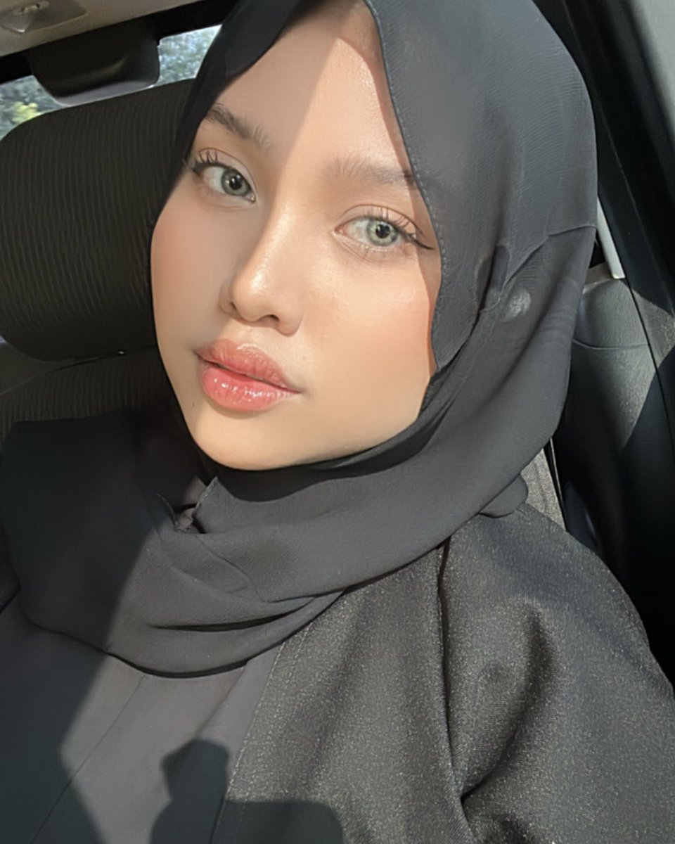 khesyazlf's tweet photo. selfie di mobil kena cahaya matahari emg gong https://t.co/8y5ytkh85j