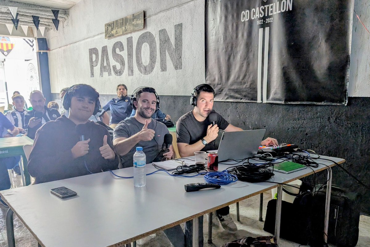 Pasión Albinegra (@pasionalbinegr3) on Twitter photo Todo preparado en PASIÓN ALBINEGRA por parte de <a href="/signocastellon/">Signo Radio Castellón</a> para retransmitir el <a href="/SDEibar/">SD Eibar</a> - <a href="/CDCastellon/">CD Castellón</a> !! 📻🤍🖤
🎙️🎙️ <a href="/victor_serrano9/">Víctor Serrano</a> <a href="/victoruu_01/">Víctor Ulldemolins</a> <a href="/mariooedo/">Mario Edo</a> Todo preparado en PASIÓN ALBINEGRA por parte de <a href="/signocastellon/">Signo Radio Castellón</a> para retransmitir el <a href="/SDEibar/">SD Eibar</a> - <a href="/CDCastellon/">CD Castellón</a> !! 📻🤍🖤
🎙️🎙️ <a href="/victor_serrano9/">Víctor Serrano</a> <a href="/victoruu_01/">Víctor Ulldemolins</a> <a href="/mariooedo/">Mario Edo</a>