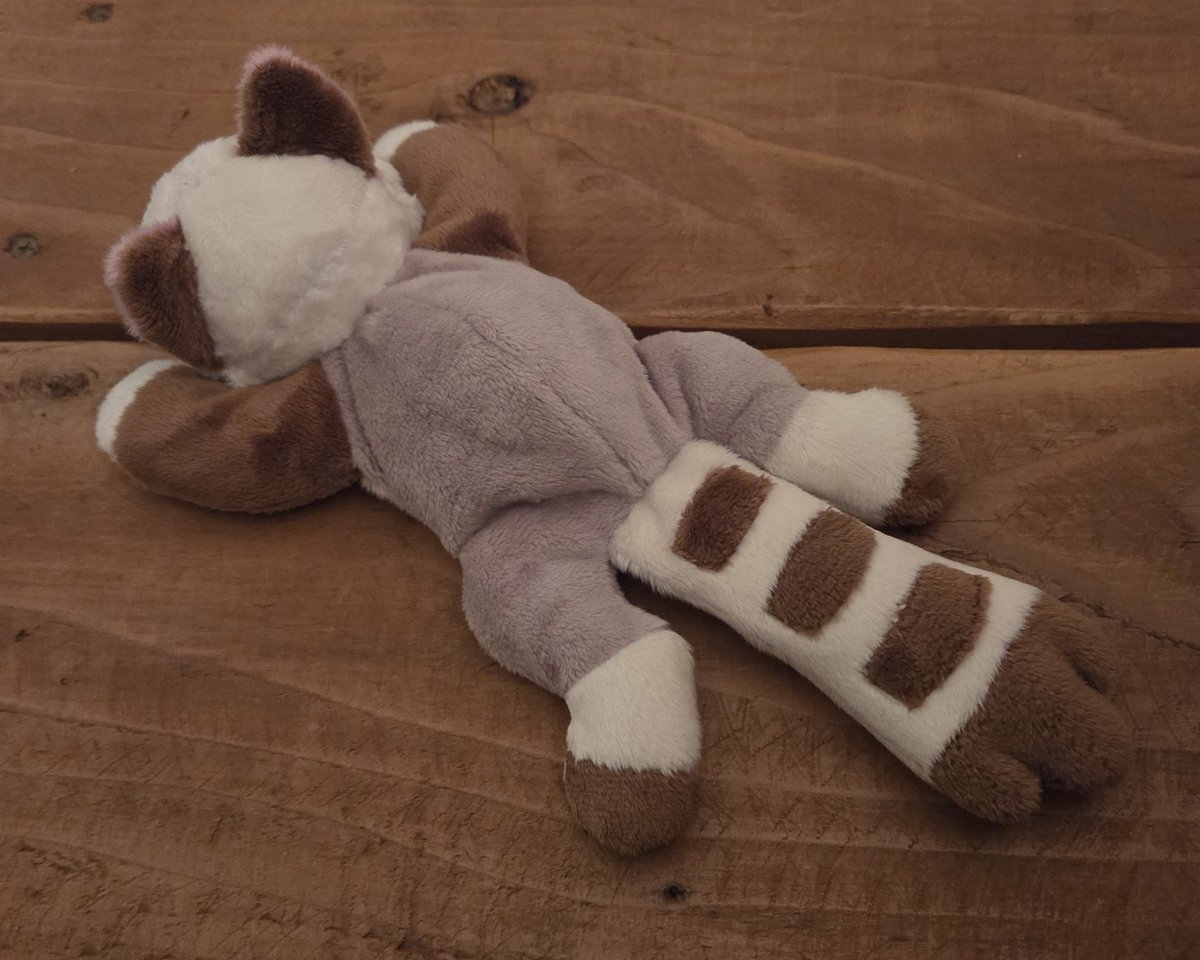 NaomiHubbard16's tweet image. Probably my favorite plush comm ever! I love this lil fellows design, and it was really fun figuring out the bangs! Plus I&apos;m really happy with how the clover turned out, it was difficult to make it so small! 
#plush #plushie #customplush